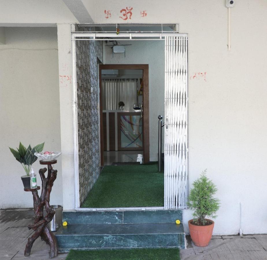 Hotel Satyam Residency Navi Mumbai Zewnętrze zdjęcie
