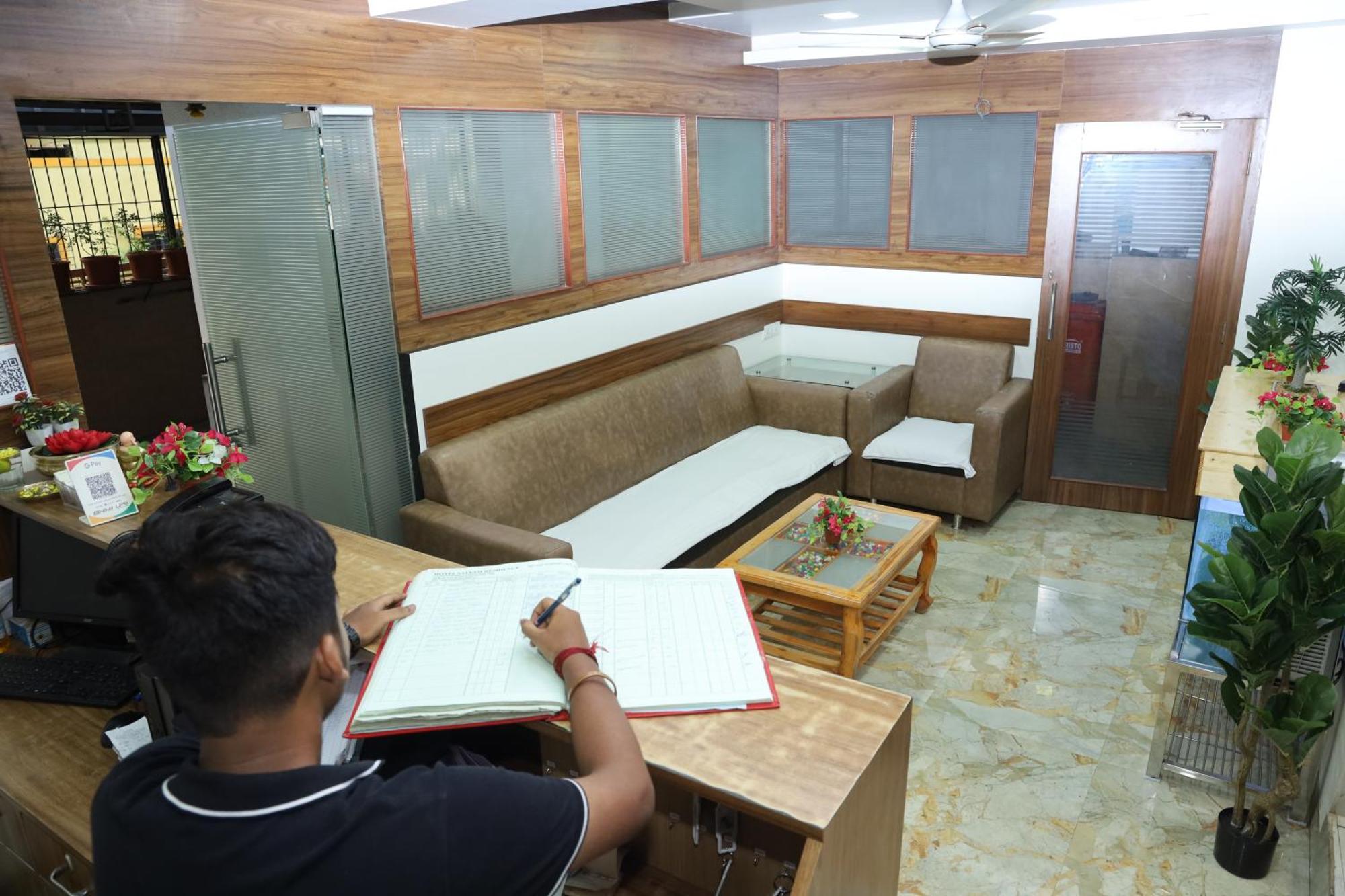 Hotel Satyam Residency Navi Mumbai Zewnętrze zdjęcie